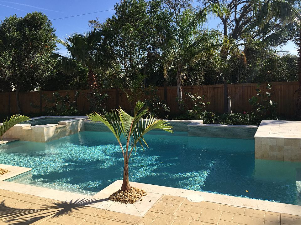 1st image of 42 Crystal Cir