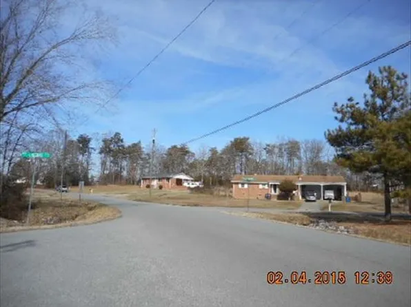 2305 James Boswell Rd, Burlington, NC 27217