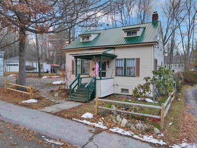 32 Pleasant Street, Plymouth, NH, 03264