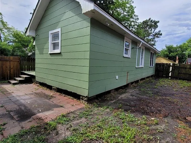 522 Aron St — Photo 9