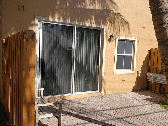 4th image of 4965 Leeward Ln