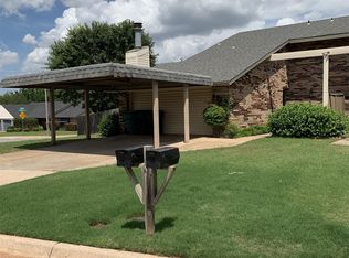 6808 Woodlake Dr, Oklahoma City, OK 73132