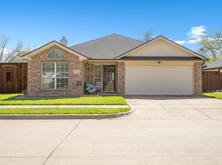 735 Rachel St, Grand Prairie, TX