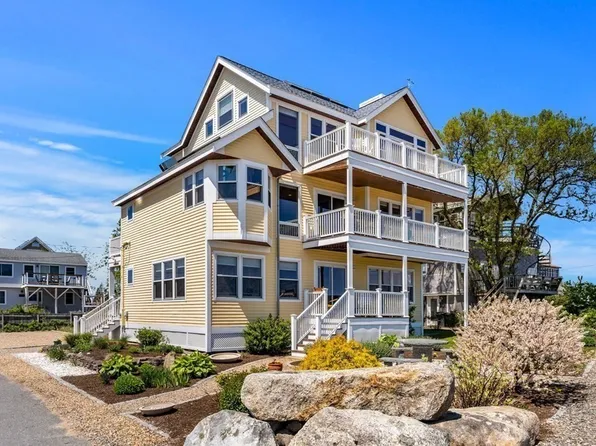 13 67th St, Newburyport, MA 01950