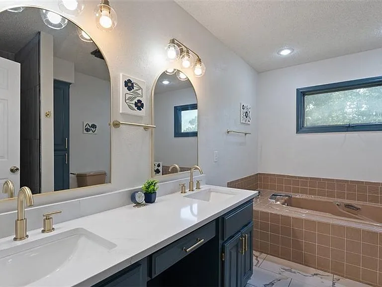 44 Sandwick Dr — Photo 12