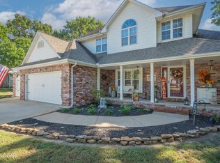 104 Iron Tree Dr, Carl Junction, MO 64834