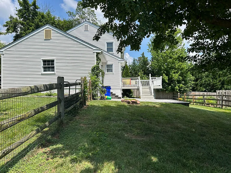 2425 Calf Run Dr — Photo 5