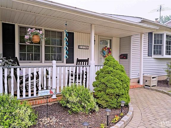 2nd image of 113 Elizabethtown Ct