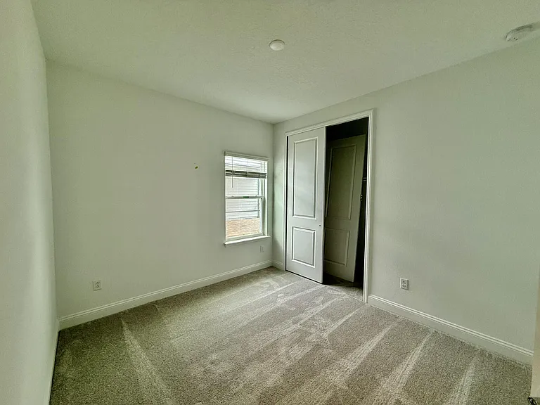 99 Manistique Ave — Photo 10