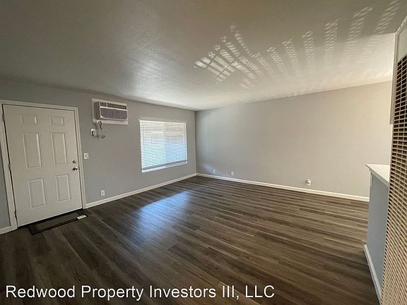 2nd image of 420 E Rose St #5
