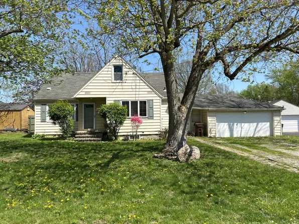 25 Marion Ave, Mogadore, OH 44260