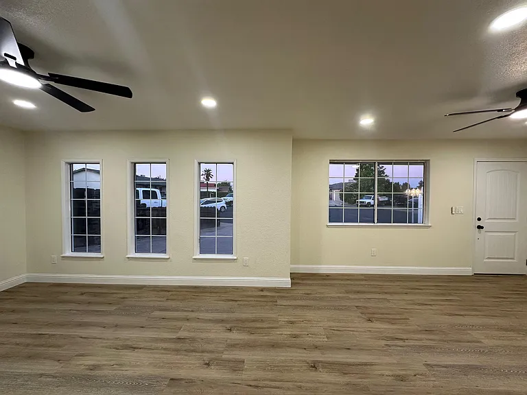 13000 Lorenzo Ct — Photo 11
