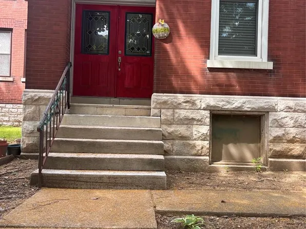 4557 Arco Ave, Saint Louis, MO 63110