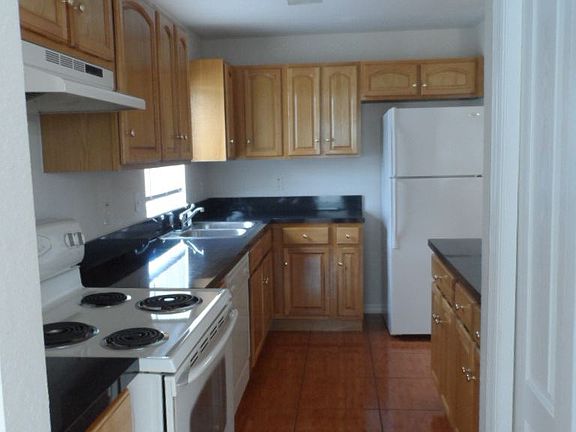 4th image of 701 Bluebill Pl #A