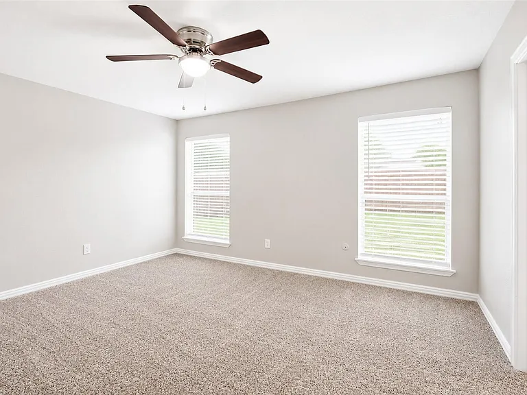 16310 Emberwood Dr — Photo 28