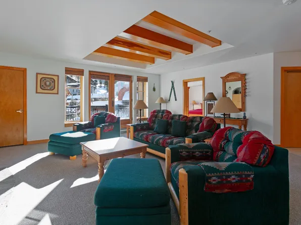 (undisclosed Address), Salt Lake City, UT 84121