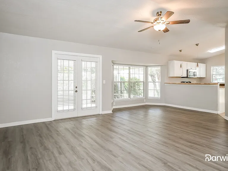 935 Whisper Lake Dr — Photo 8