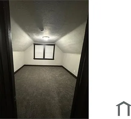 3 bed, $1,350 — Photo 2