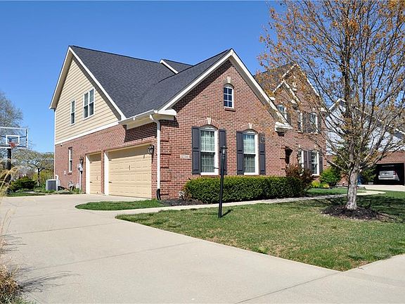 3rd image of 2736 Heathermoor Park Dr