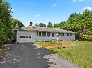 43 Lakeview Rd, Poughkeepsie, NY 12603