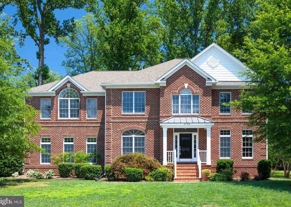 1st image of 8122 Sandburg Hill Ct