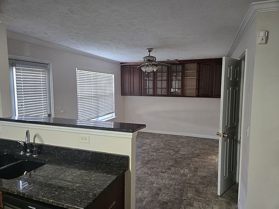 3rd image of 1362 Tonya Dr