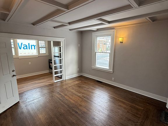 3rd image of 184 Church St APT 1