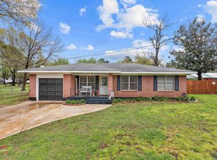 2004 Roberts St, Kilgore, TX 75662