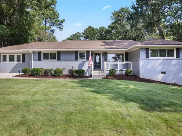 194 Cromwell Rd, Sandy Springs, GA 30328