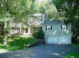 6 Arrowhead Ct, Norwalk, CT 06851