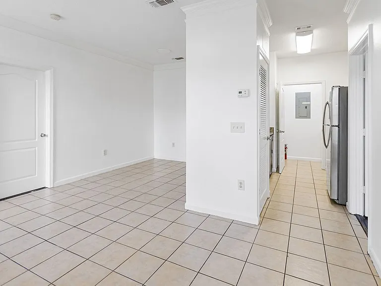 17906 Villa Creek Dr — Photo 4