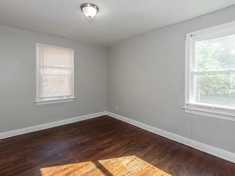 320 Henquin Dr — Photo 17