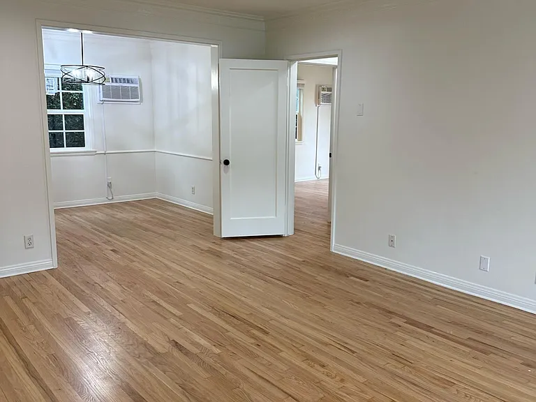 3249 Rowena Ave #4 — Photo 22