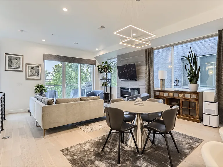 1608 Irving St #4 — Photo 1