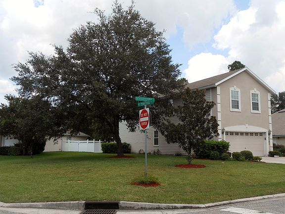 Corner lot picture