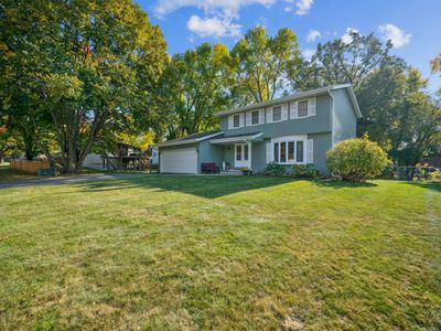 9830 Squire Ln, Eden Prairie, MN, 55347