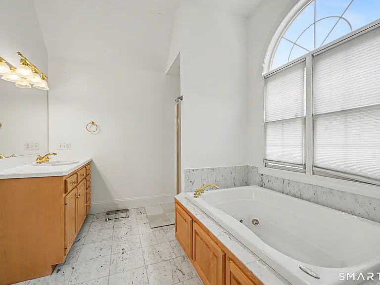 1 Silvermine Rdg — Photo 27