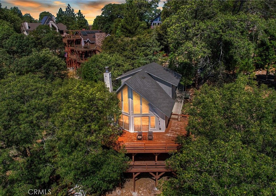 1st image of 1090 Nadelhorn Dr