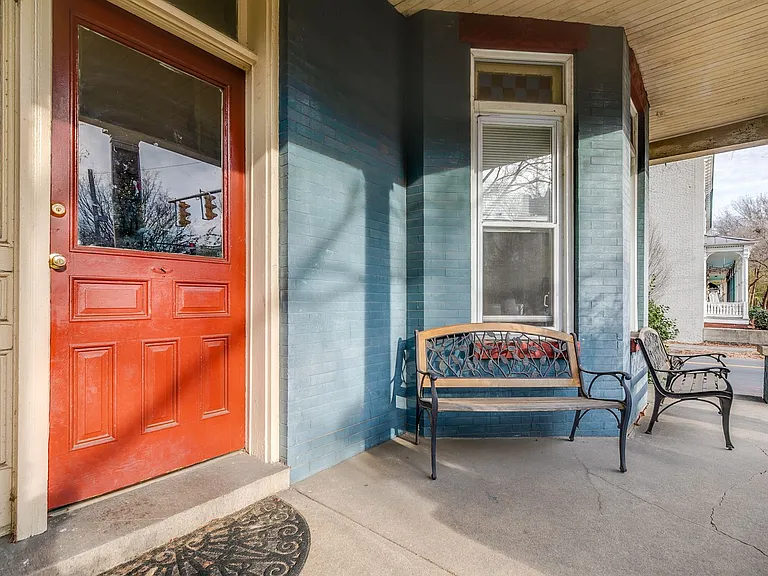 2000 Floyd Ave — Photo 5