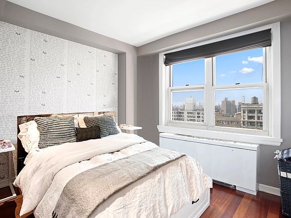 4th image of 305 E 24th St APT 18N