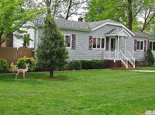 1435 6th St, West Babylon, NY 11704