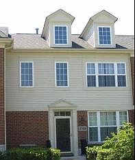 2947 Langley Cir, Glenview