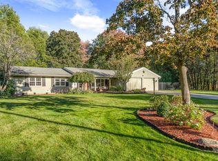 6 Parnassus Pl, Andover, MA 01810
