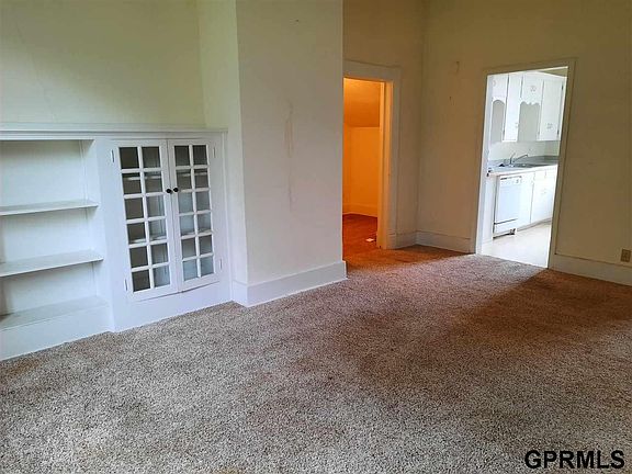 2nd image of 1040 S 18th St #6