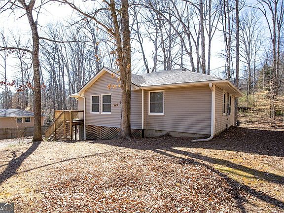 3rd image of 3939 Hillside Ln