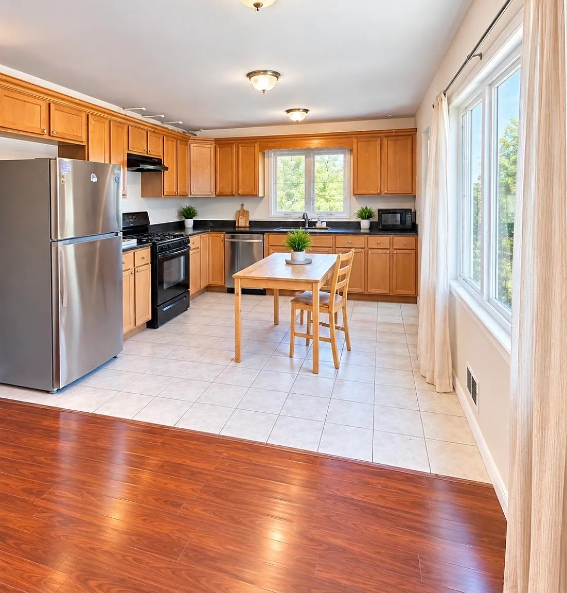 3 bed, 2.0 bath, $3,200 — Photo 3