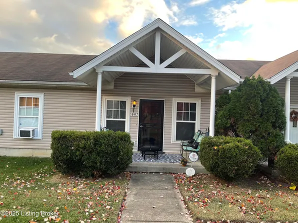 1607 Young Ct, Louisville, KY 40211
