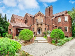 2731 N Park Blvd, Cleveland Heights, OH 44118