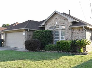 5765 Emily Ln, Beaumont, TX 77713