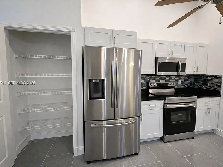 1440 Graham Cir — Photo 6